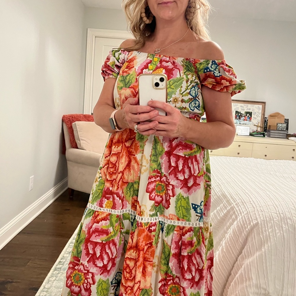 #100 FARM RIO Macie Tiered Maxi Dress in Size M. Great condition.